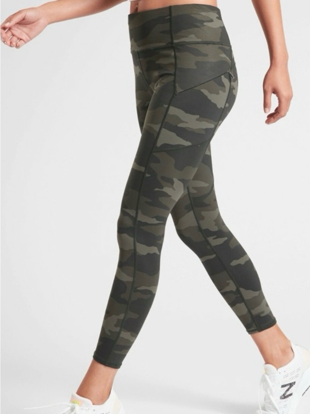 Athleta Women's Camo Contender 7/8 Tight Leggings Green Multi Size XS Stretch